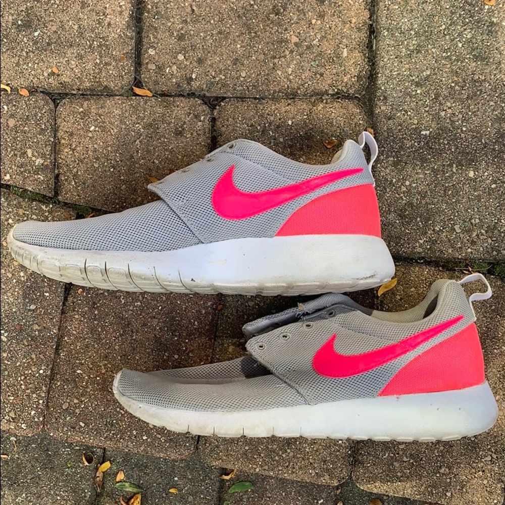 Nike Roche Runs - Picture 2 of 4